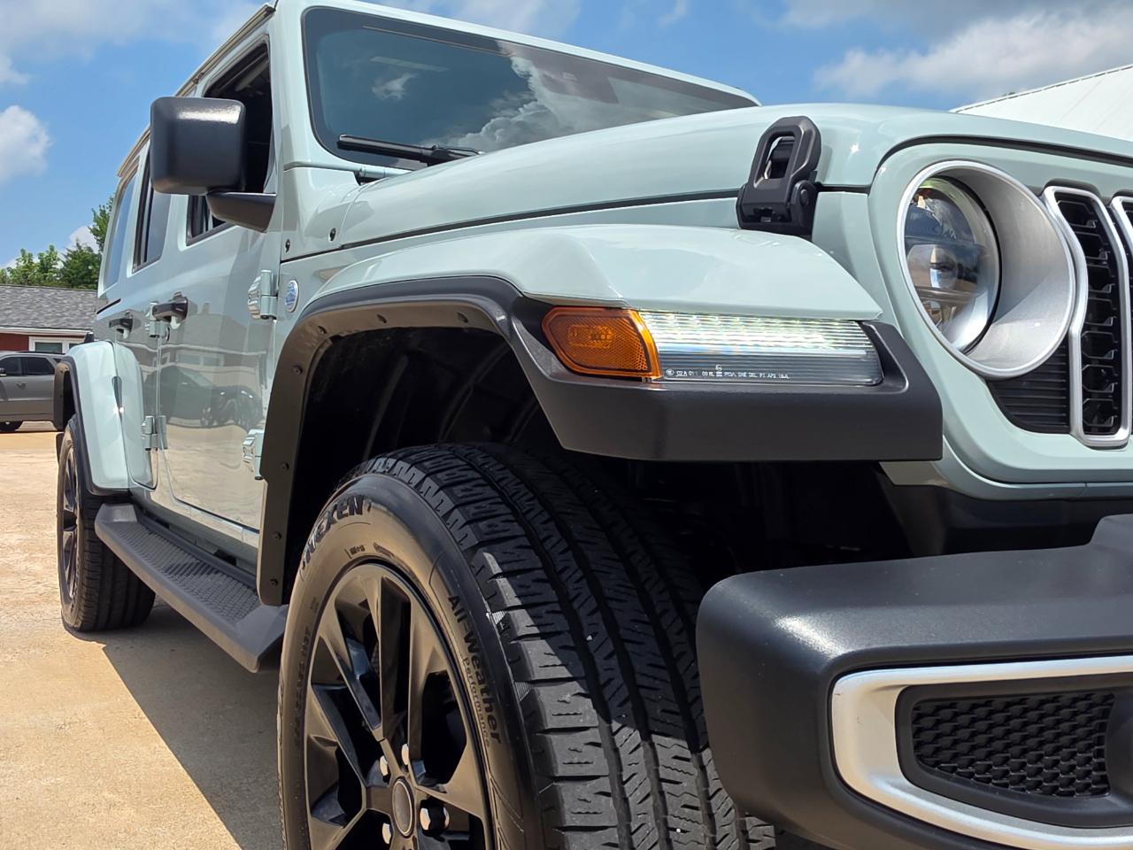 Jeep Wrangler 4xe Sahara 2024