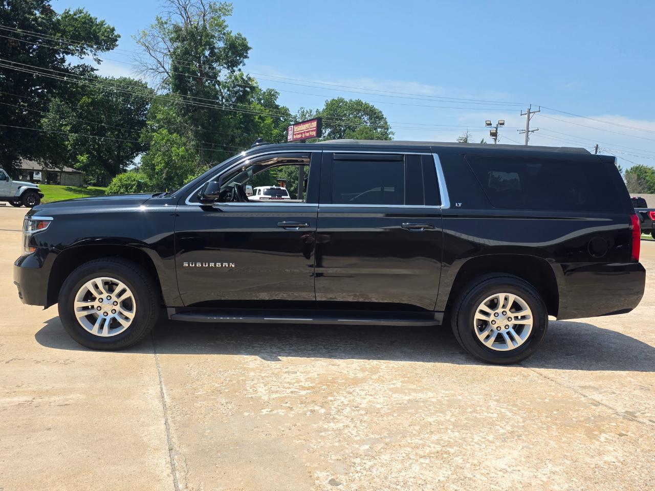 Chevrolet Suburban LT 4WD 2019