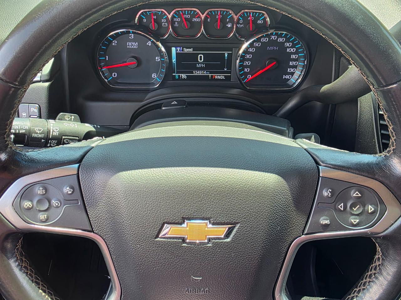 Chevrolet Suburban LT 4WD 2019