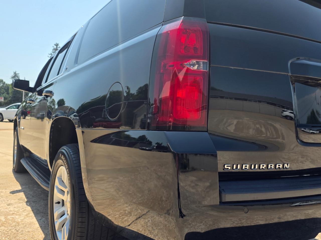 Chevrolet Suburban LT 4WD 2019