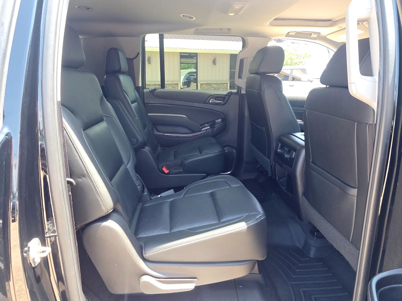 Chevrolet Suburban LT 4WD 2019