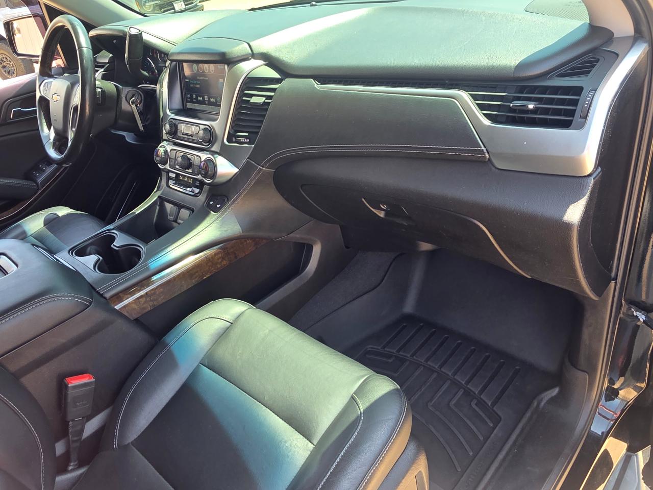 Chevrolet Suburban LT 4WD 2019