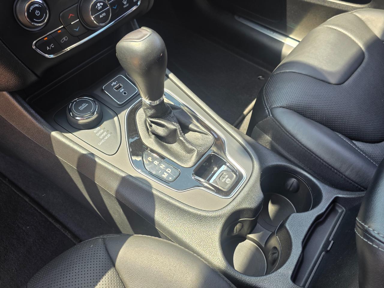 Jeep Cherokee Limited 4WD 2021