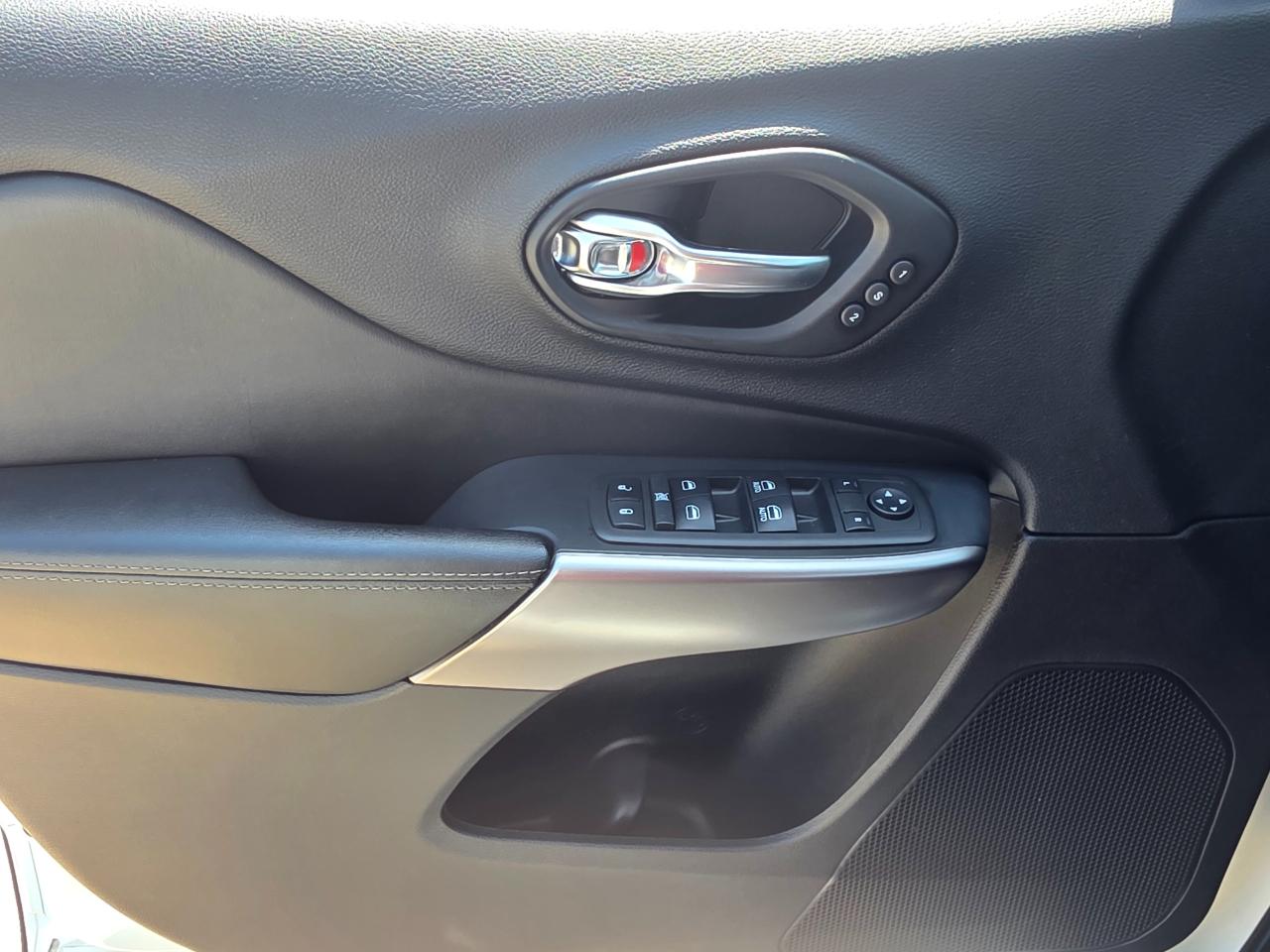 Jeep Cherokee Limited 4WD 2021