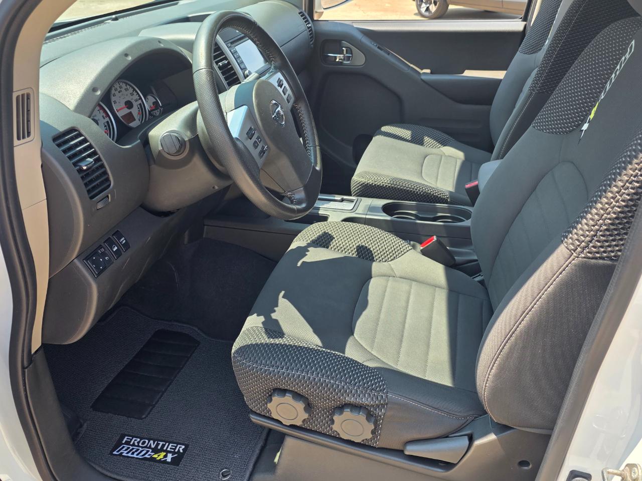 Nissan Frontier PRO-4X Crew Cab 5AT 4WD 2019