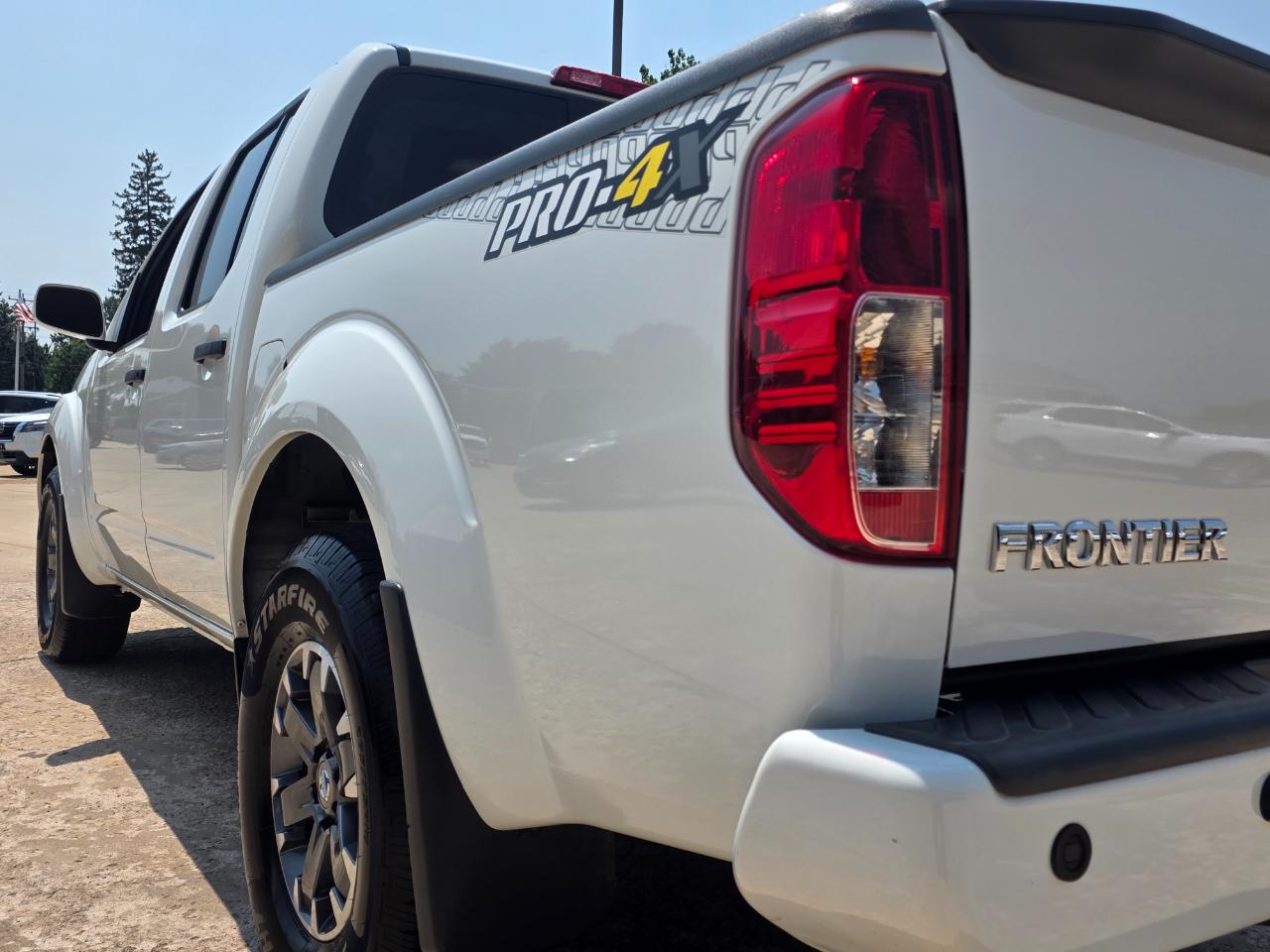 Nissan Frontier PRO-4X Crew Cab 5AT 4WD 2019