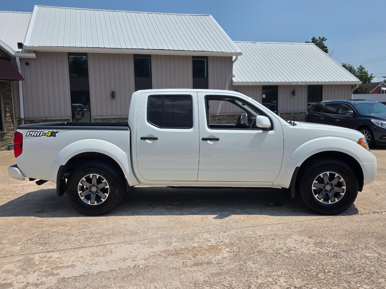 Nissan Frontier PRO-4X Crew Cab 5AT 4WD 2019