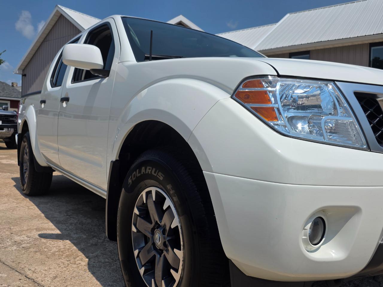 Nissan Frontier PRO-4X Crew Cab 5AT 4WD 2019