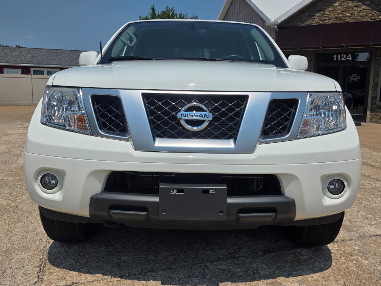 Nissan Frontier PRO-4X Crew Cab 5AT 4WD 2019