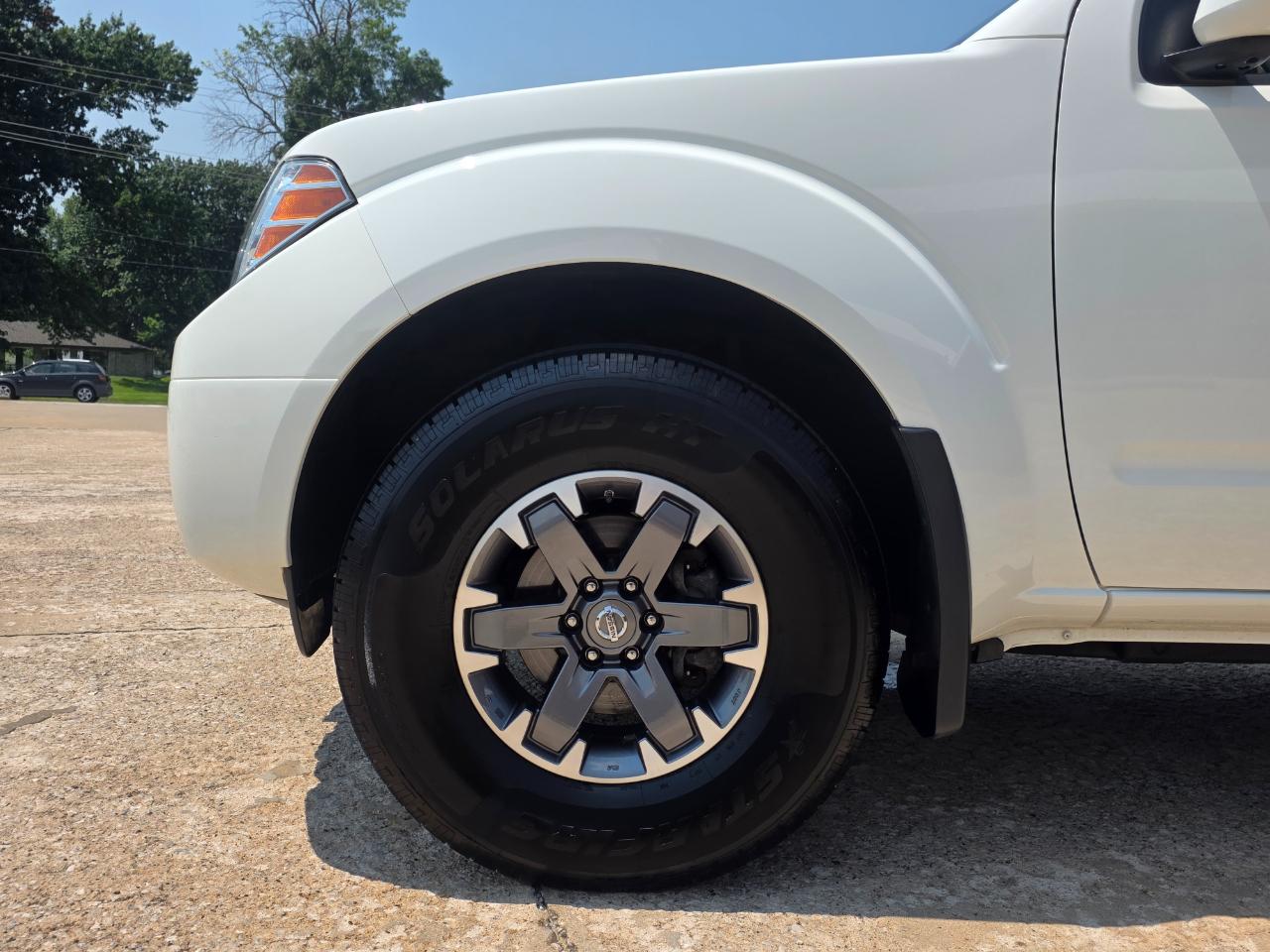 Nissan Frontier PRO-4X Crew Cab 5AT 4WD 2019