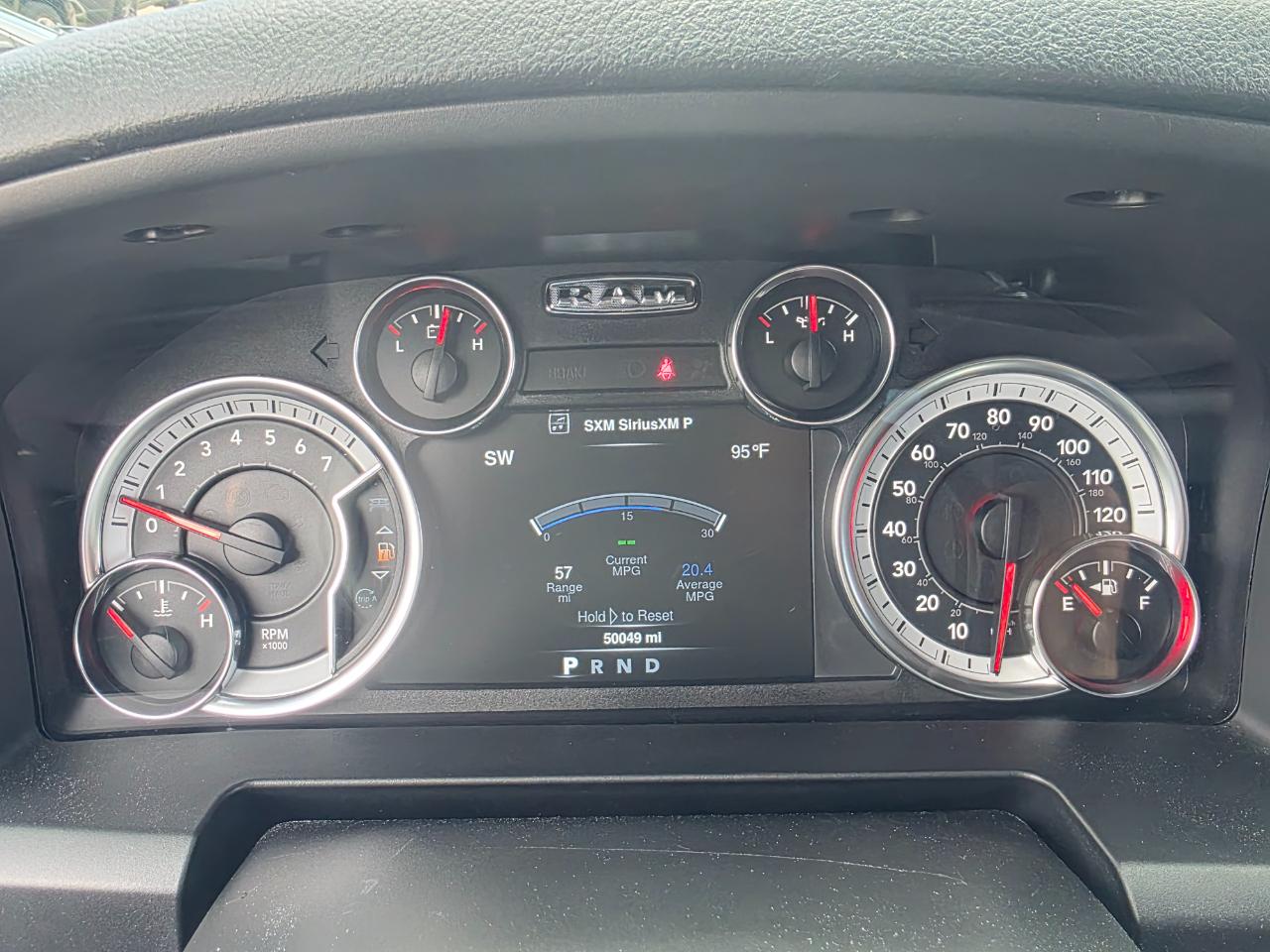 RAM 1500 Classic Tradesman Crew Cab SWB 4WD 2022