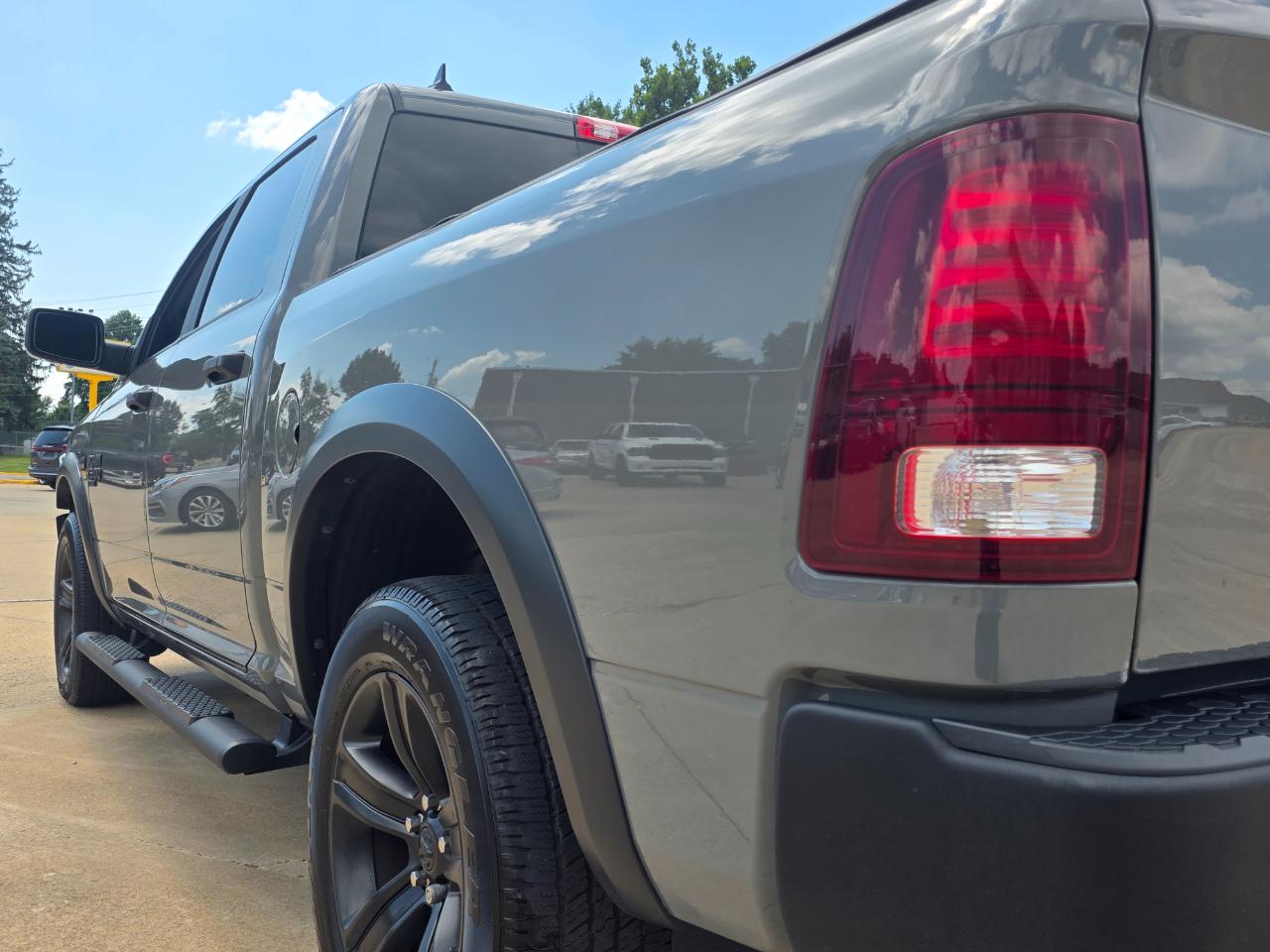 RAM 1500 Classic Tradesman Crew Cab SWB 4WD 2022