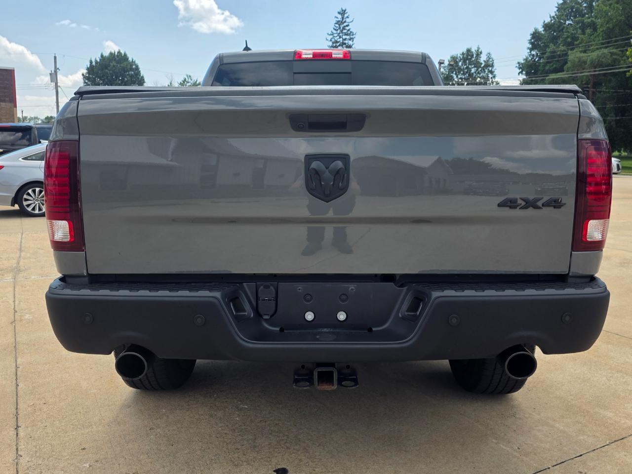 RAM 1500 Classic Tradesman Crew Cab SWB 4WD 2022