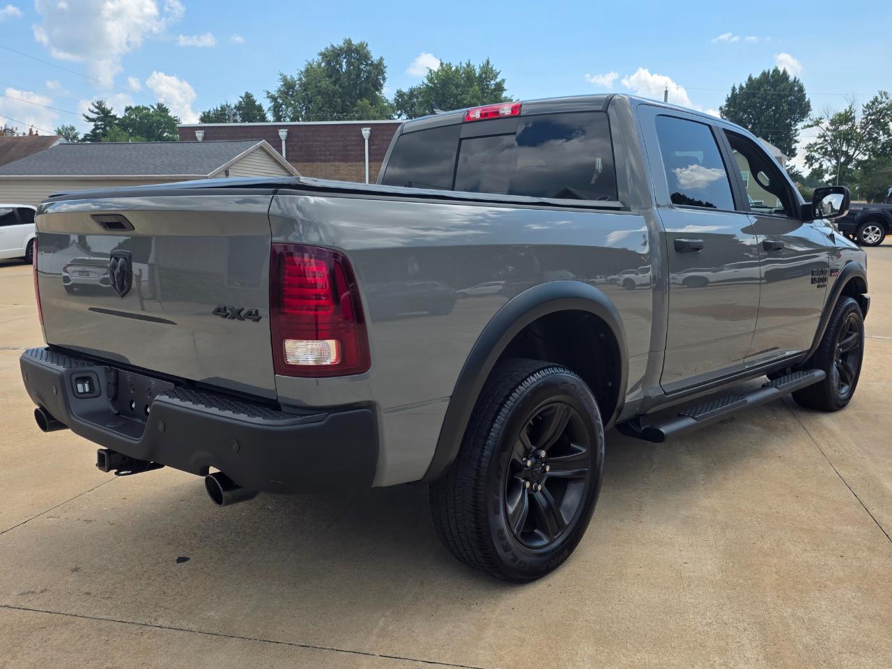 RAM 1500 Classic Tradesman Crew Cab SWB 4WD 2022