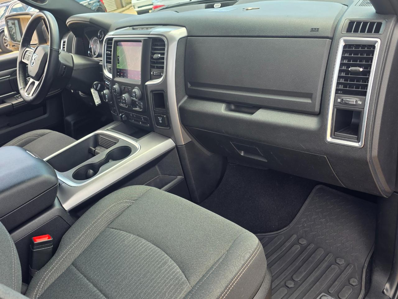 RAM 1500 Classic Tradesman Crew Cab SWB 4WD 2022