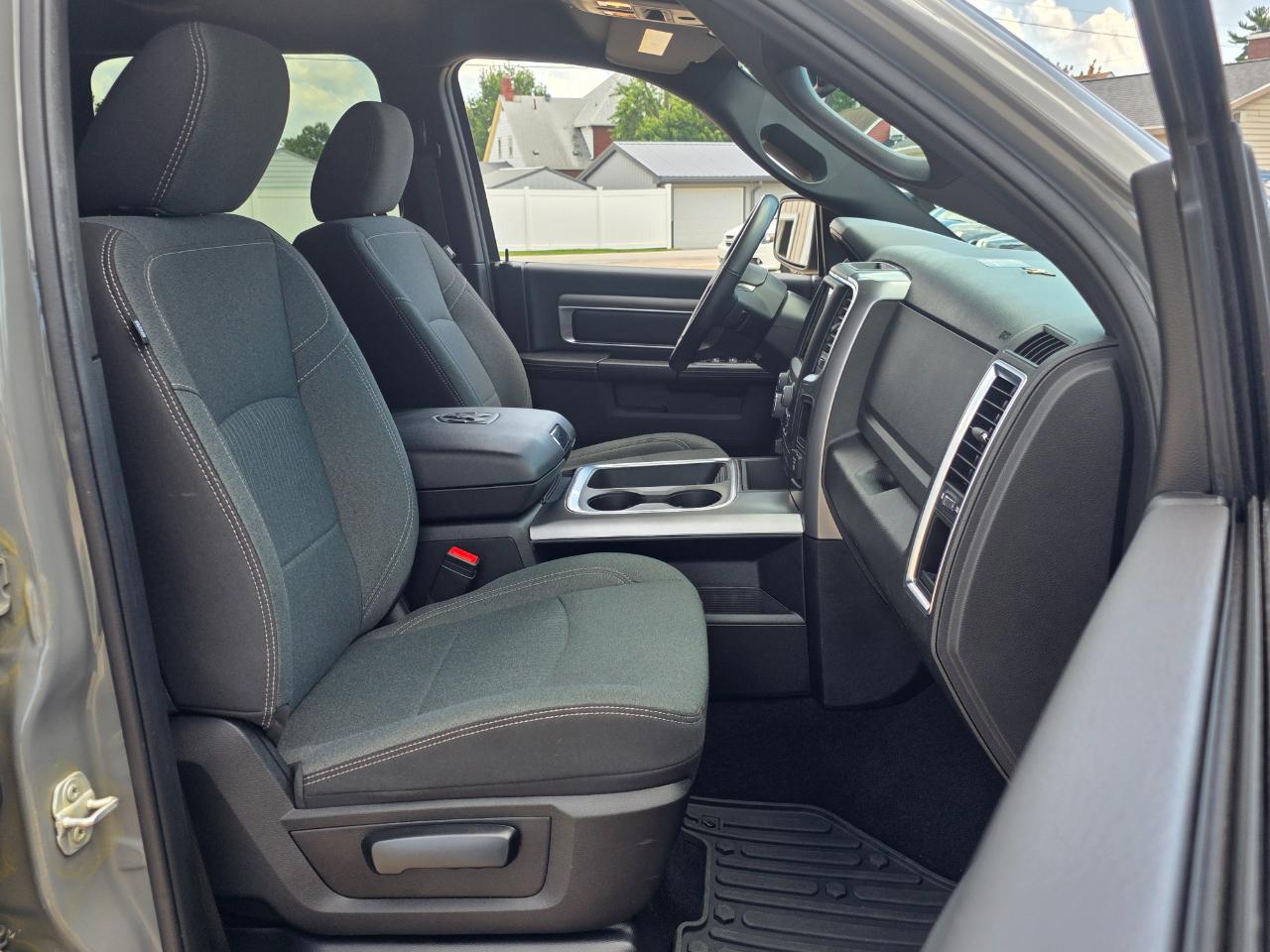 RAM 1500 Classic Tradesman Crew Cab SWB 4WD 2022