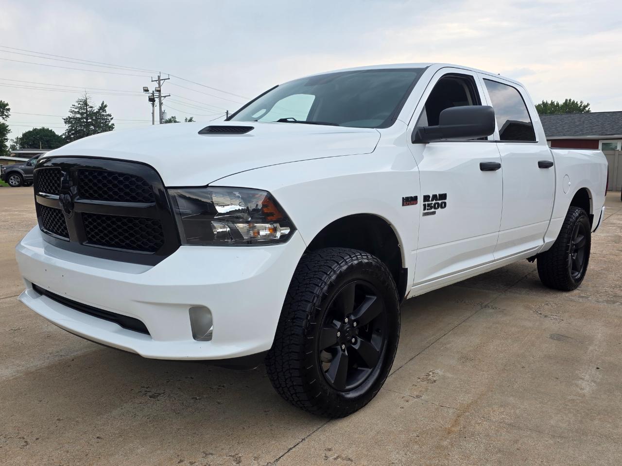 RAM 1500 Classic Tradesman Crew Cab SWB 4WD 2019