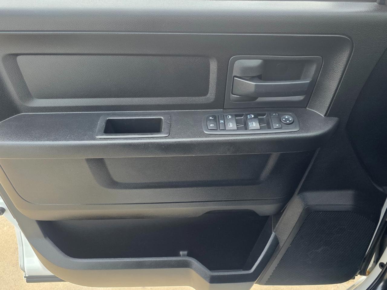 RAM 1500 Classic Tradesman Crew Cab SWB 4WD 2019