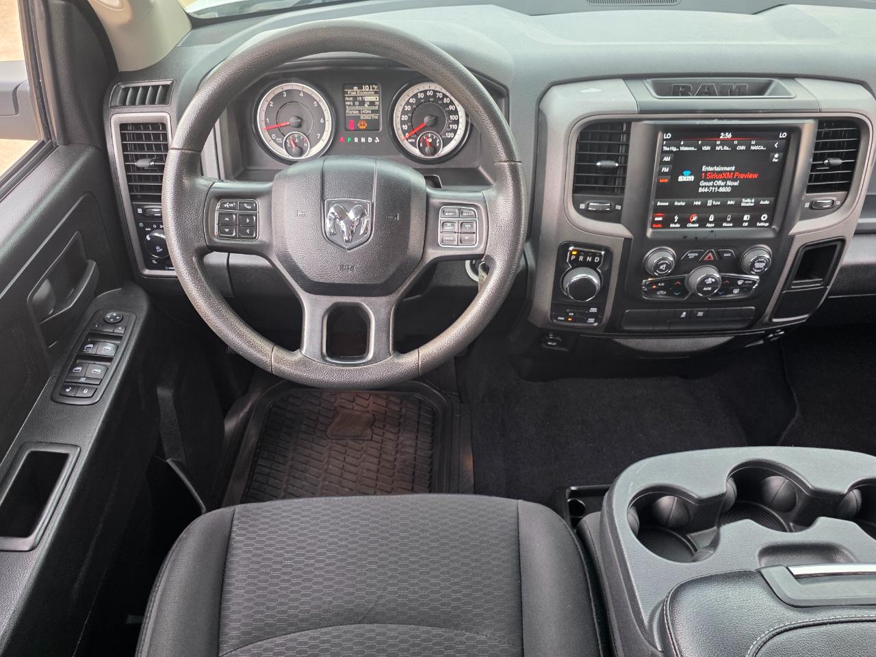 RAM 1500 Classic Tradesman Crew Cab SWB 4WD 2019