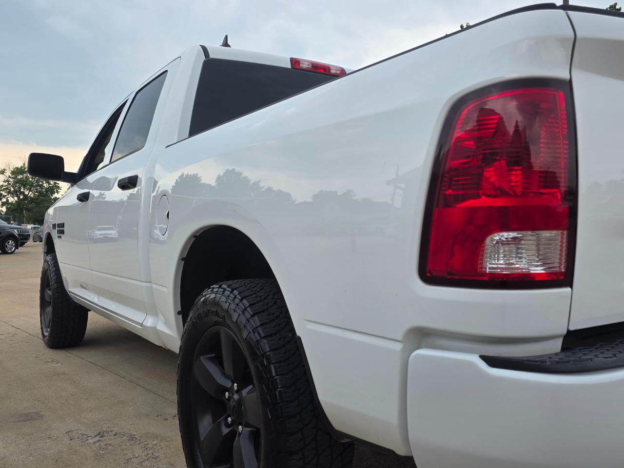RAM 1500 Classic Tradesman Crew Cab SWB 4WD 2019