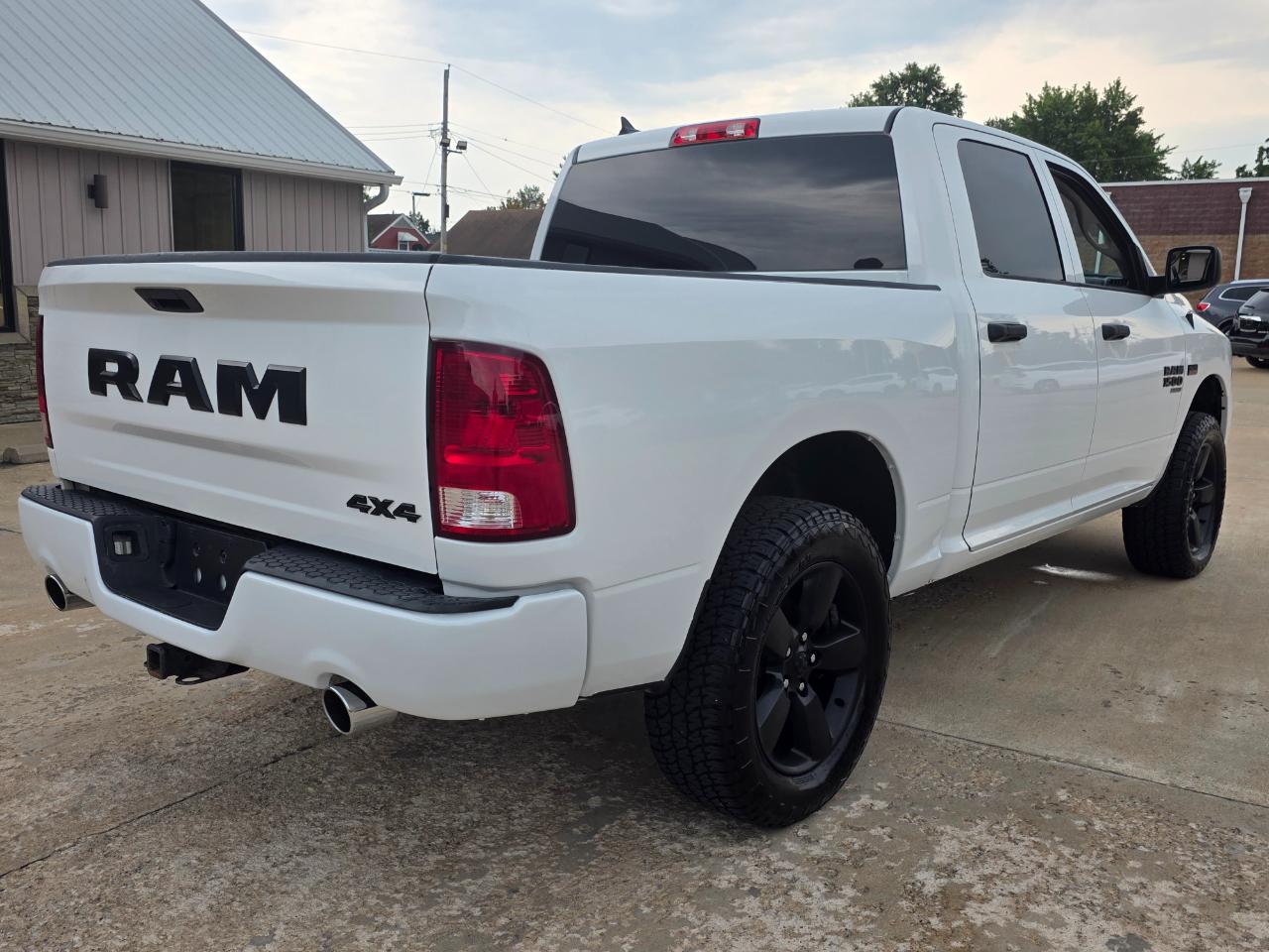 RAM 1500 Classic Tradesman Crew Cab SWB 4WD 2019
