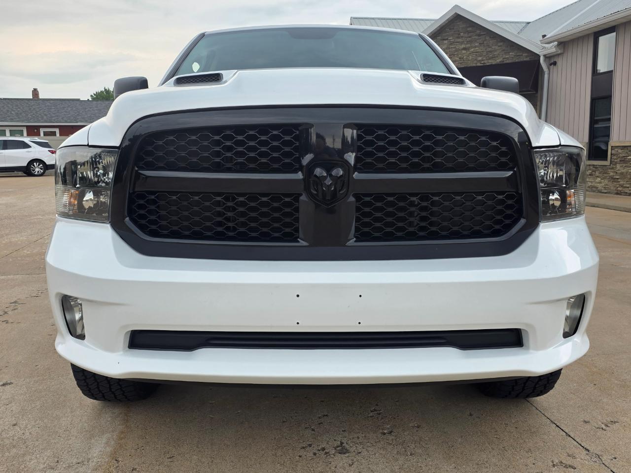RAM 1500 Classic Tradesman Crew Cab SWB 4WD 2019