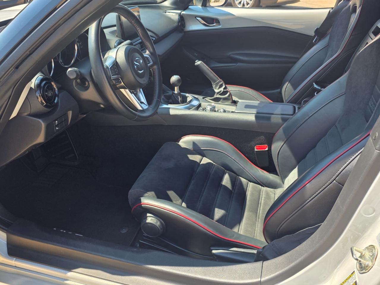Mazda MX-5 Miata  2018