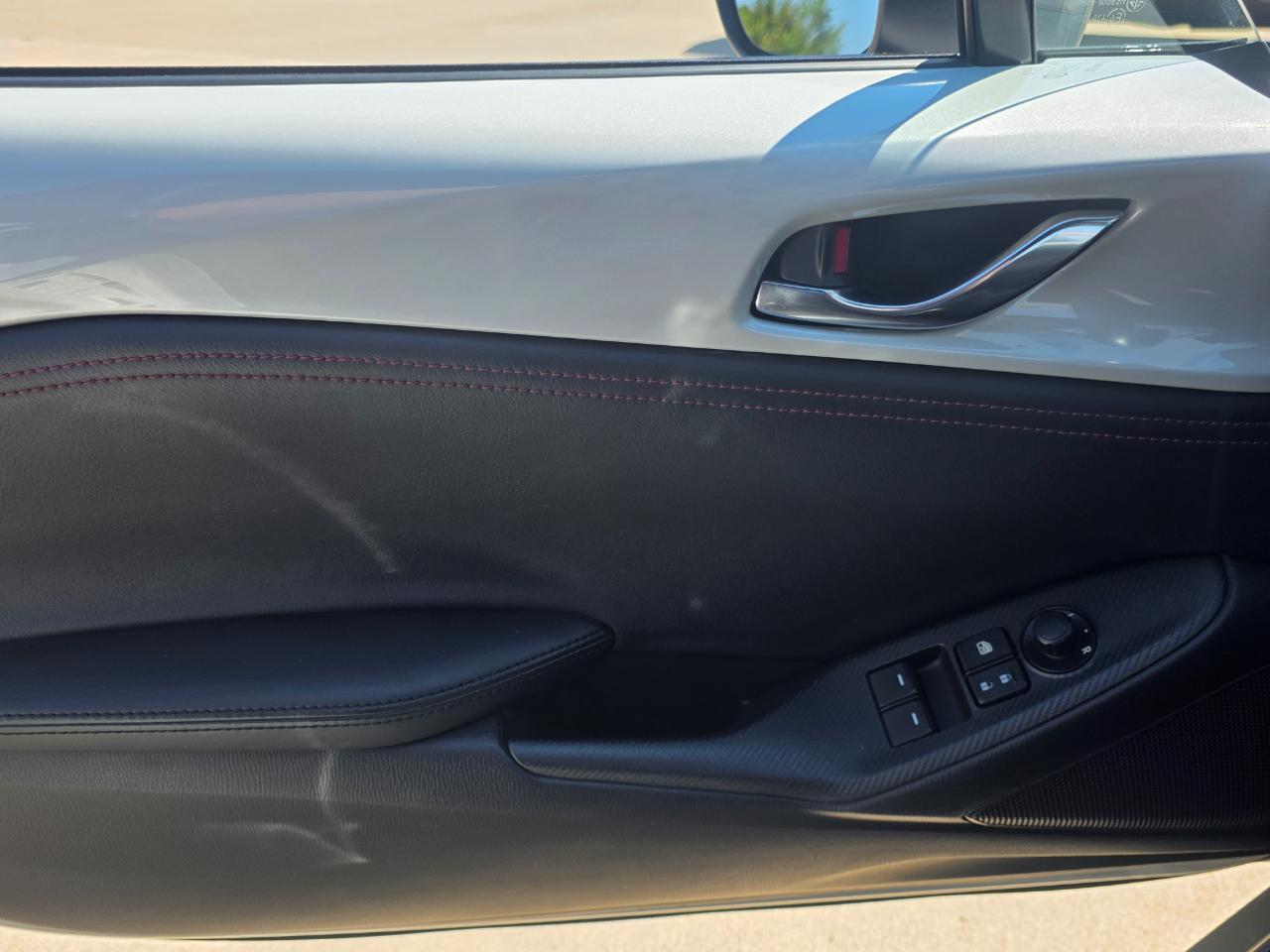 Mazda MX-5 Miata  2018
