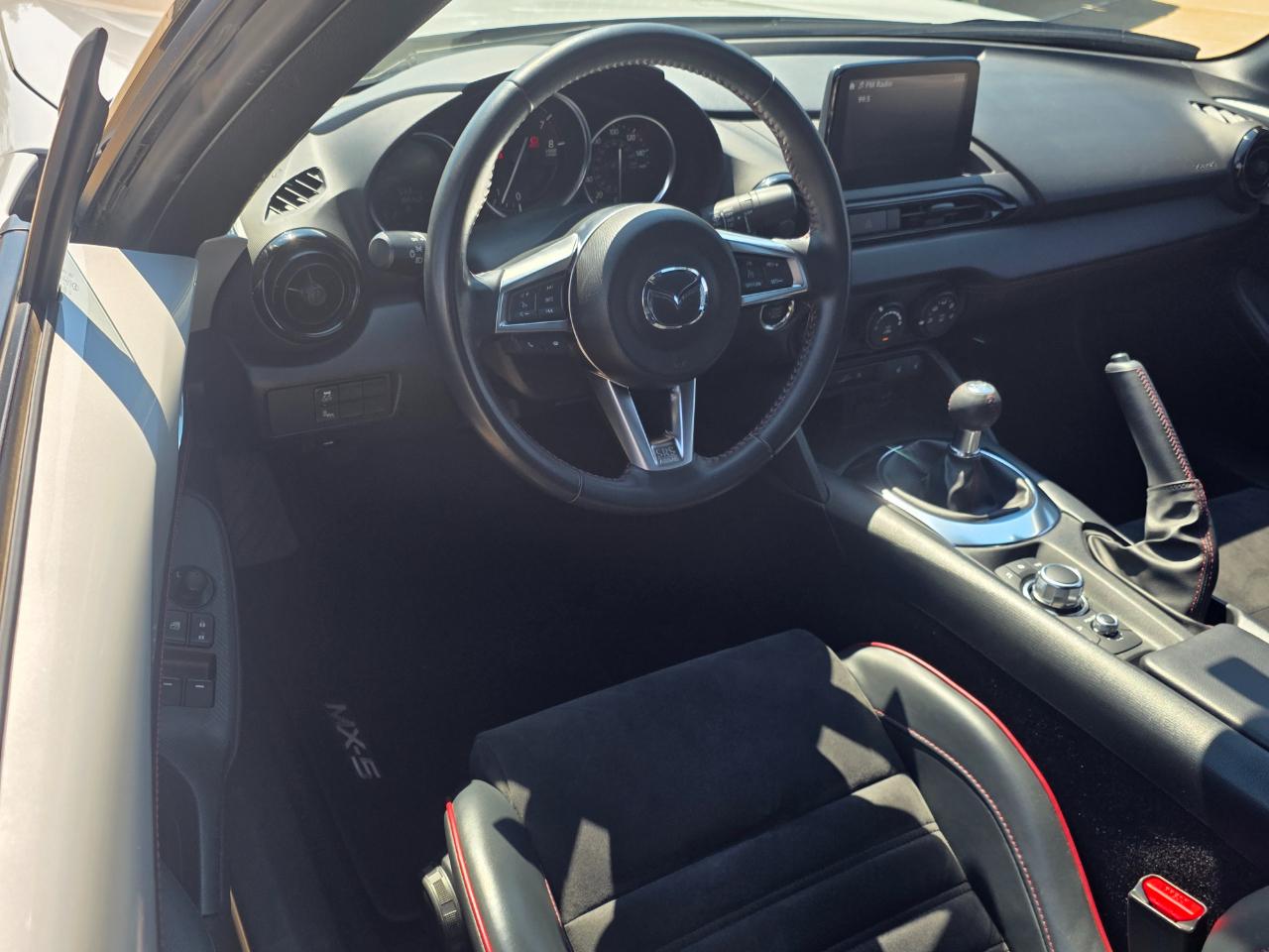 Mazda MX-5 Miata  2018