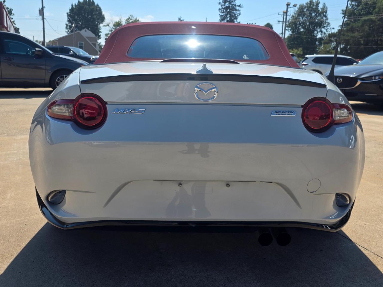 Mazda MX-5 Miata  2018
