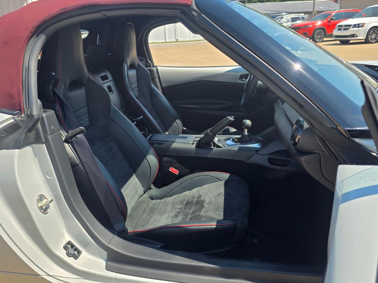 Mazda MX-5 Miata  2018