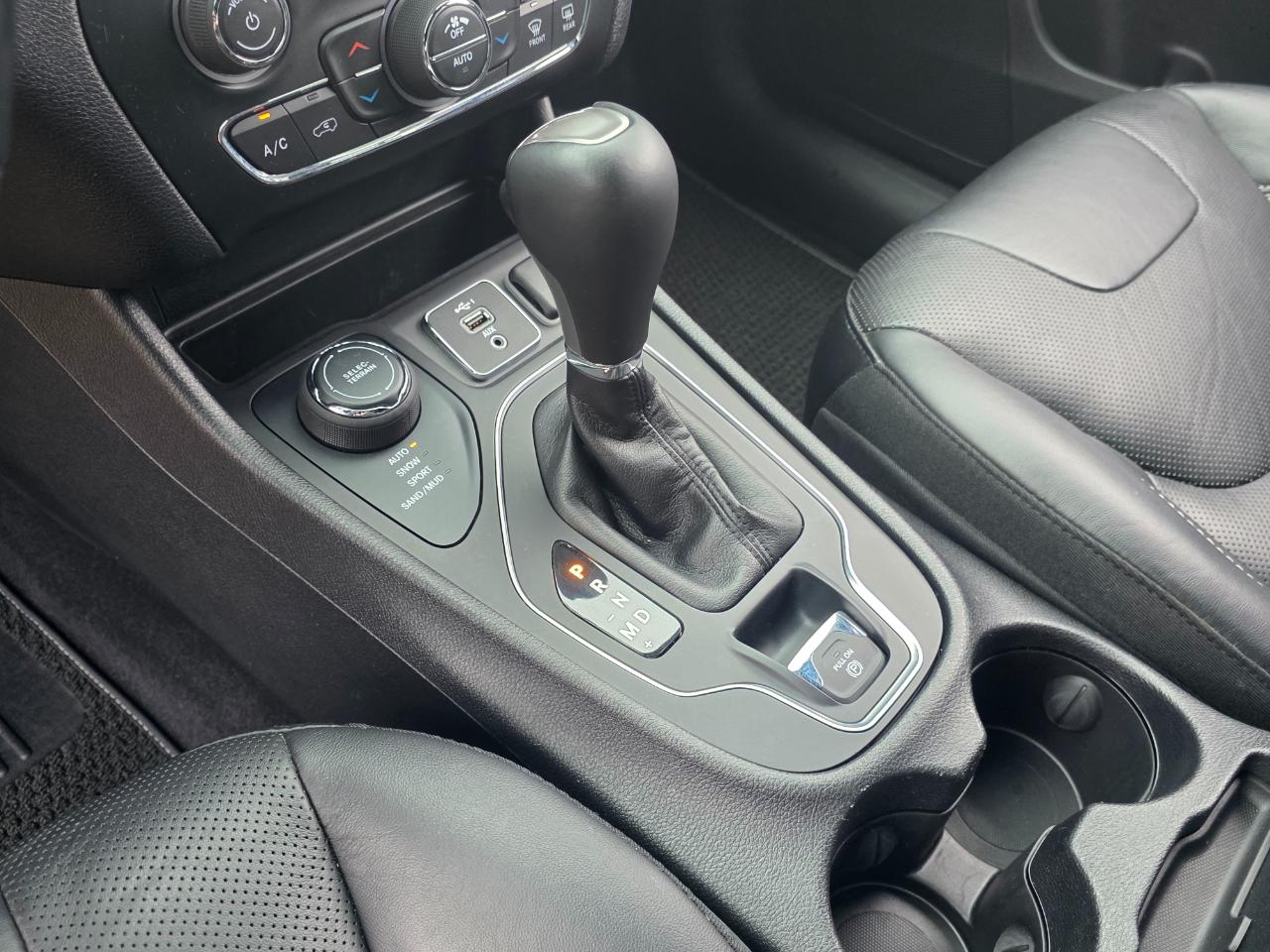 Jeep Cherokee  2021