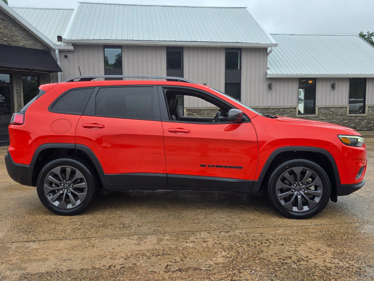 Jeep Cherokee  2021