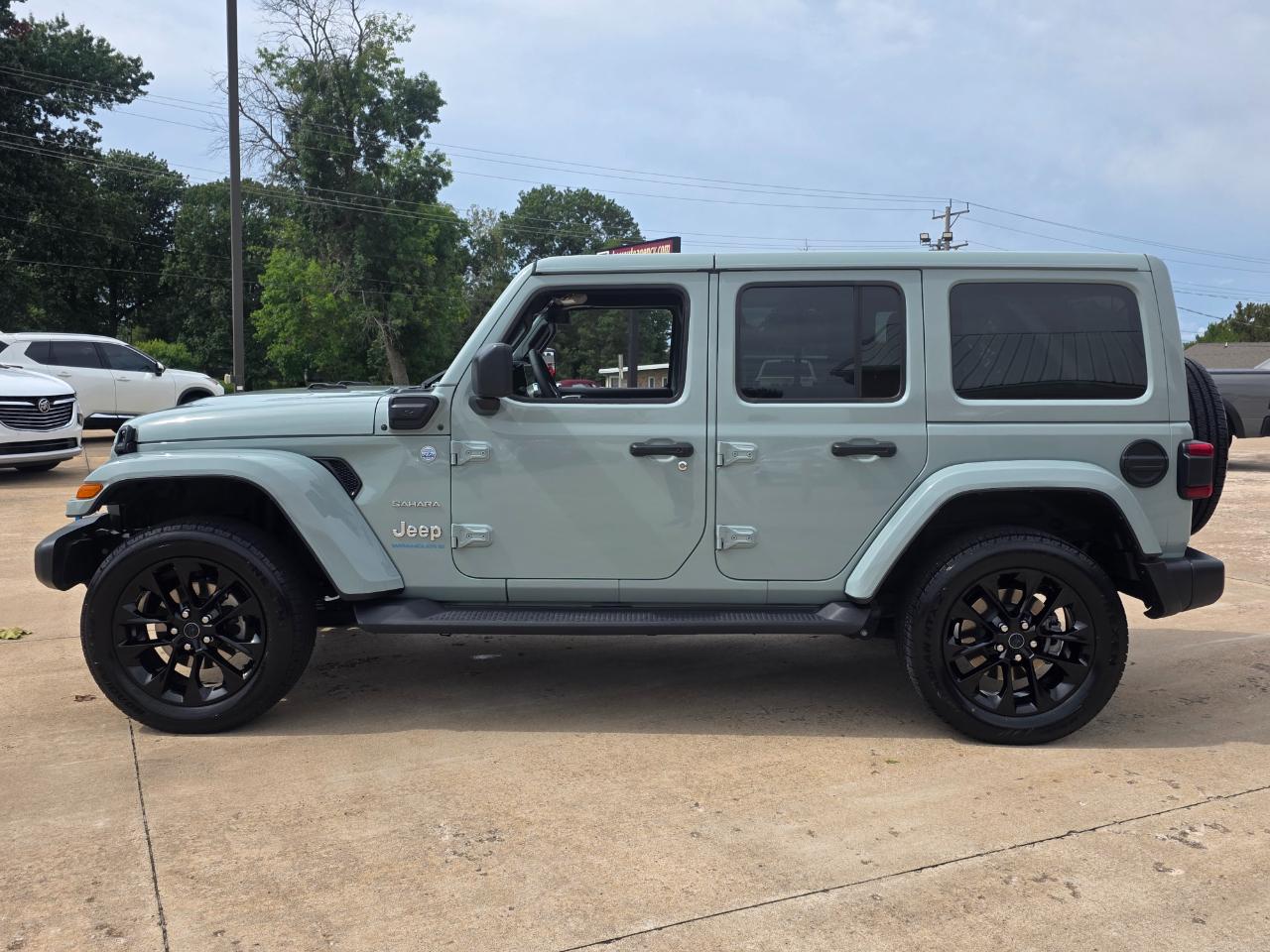 Jeep Wrangler 4xe Sahara 2024