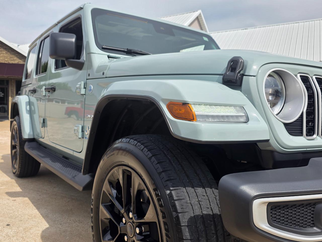 Jeep Wrangler 4xe Sahara 2024