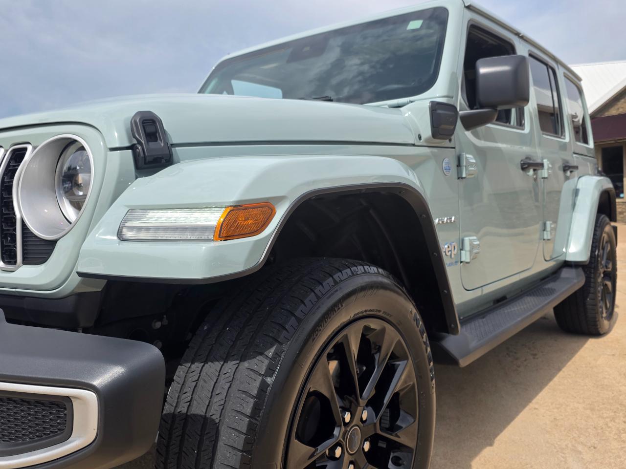 Jeep Wrangler 4xe Sahara 2024
