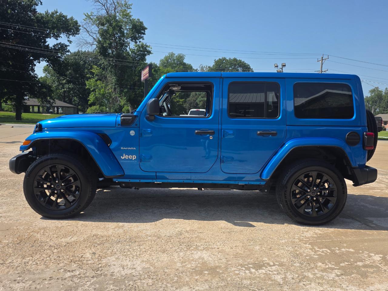 Jeep Wrangler 4xe Sahara 2024