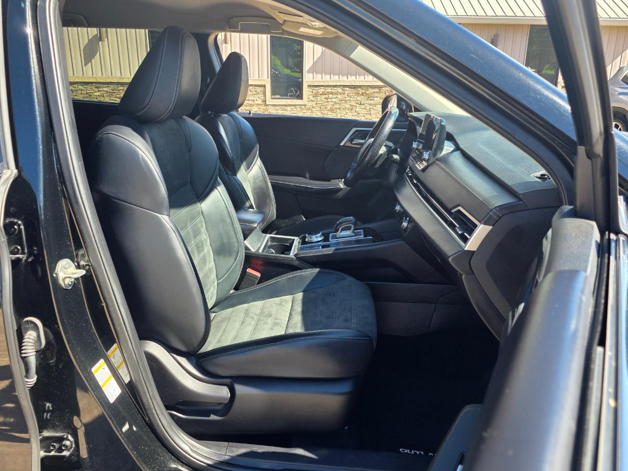 Mitsubishi Outlander SE 2024
