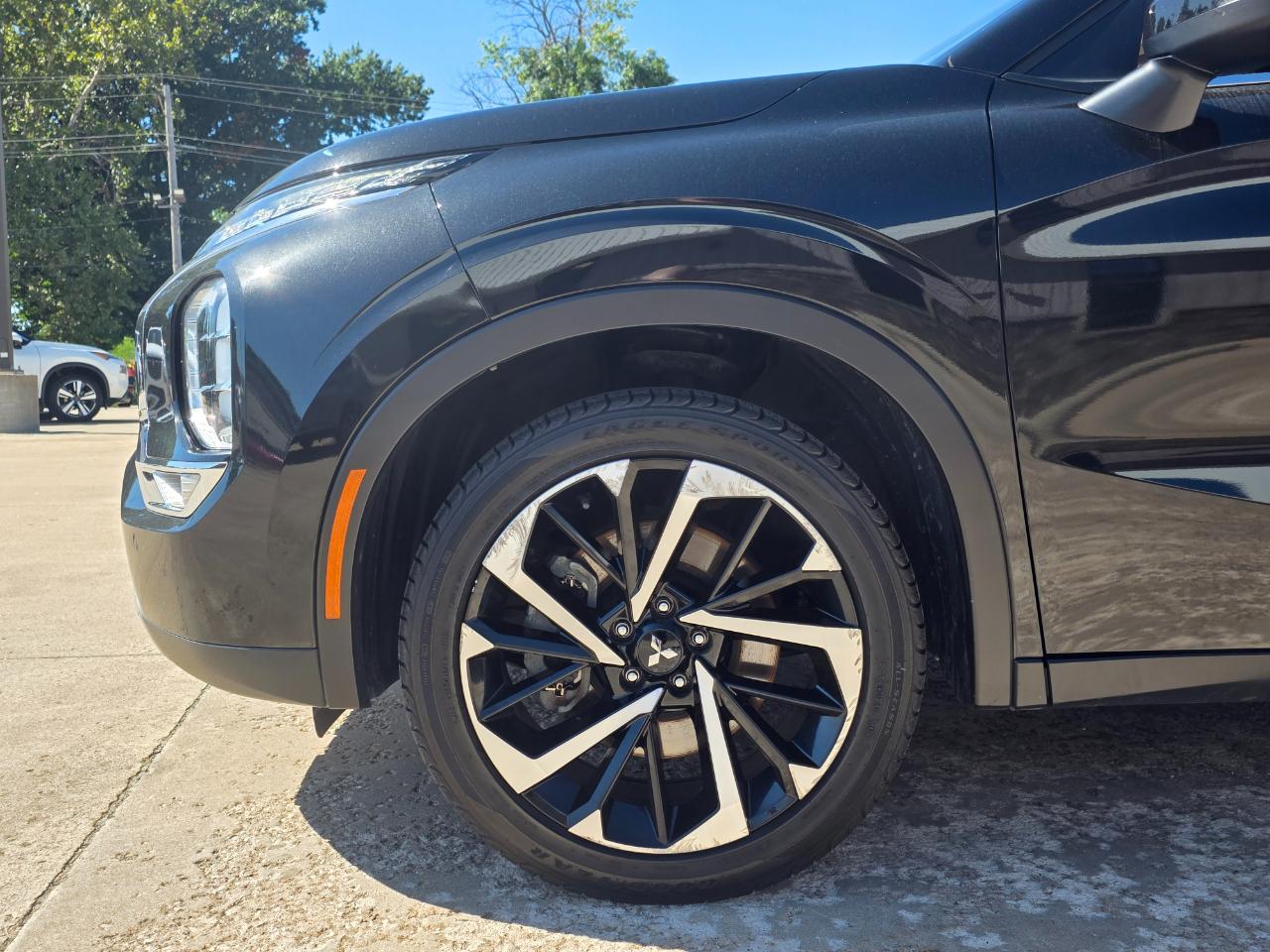 Mitsubishi Outlander SE 2024