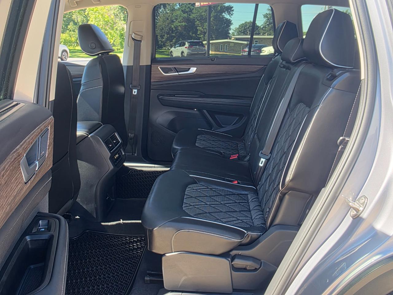 Volkswagen Atlas SEL Premium R-Line 4MOTION 2024