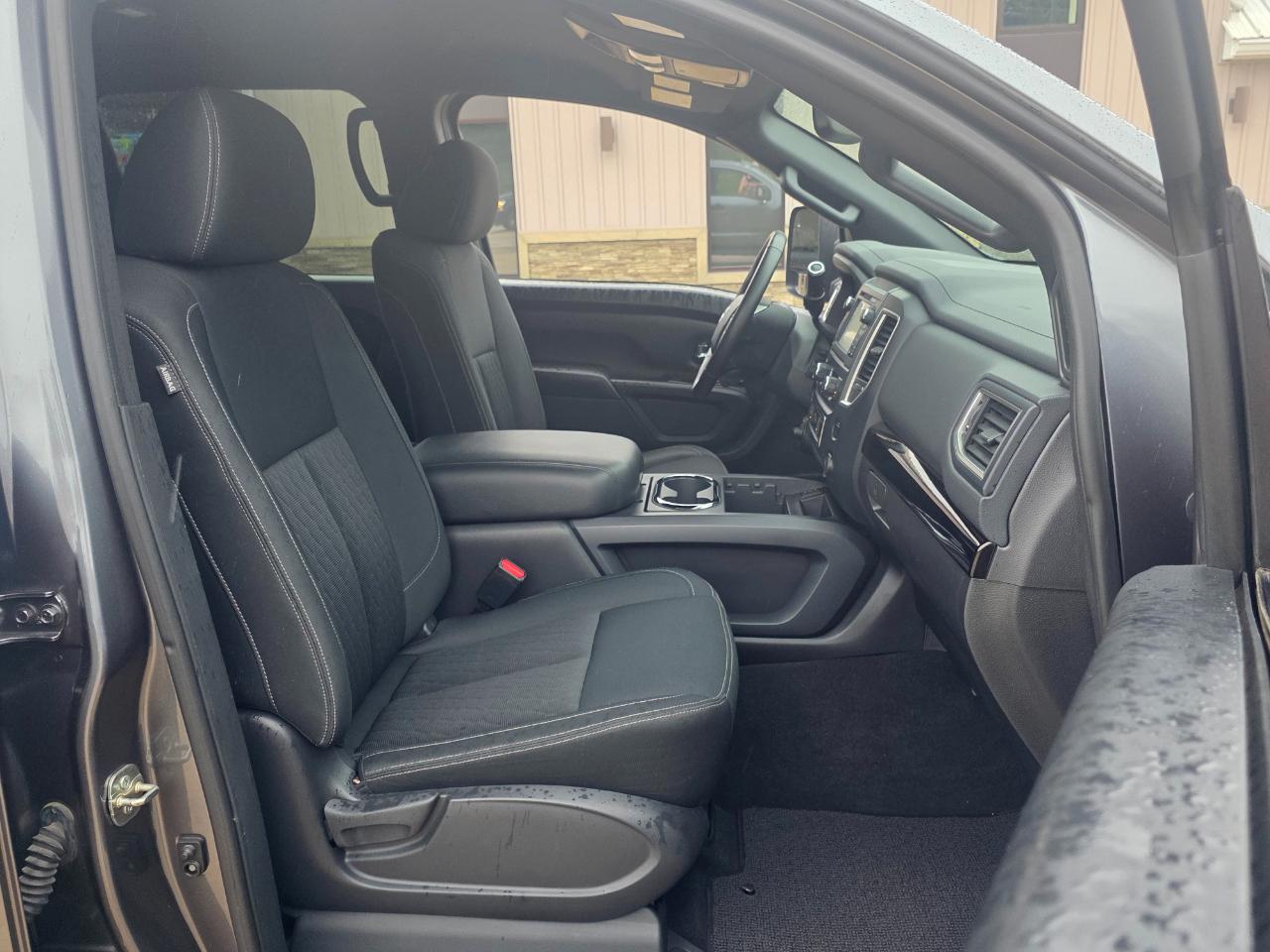 Nissan Titan  2018
