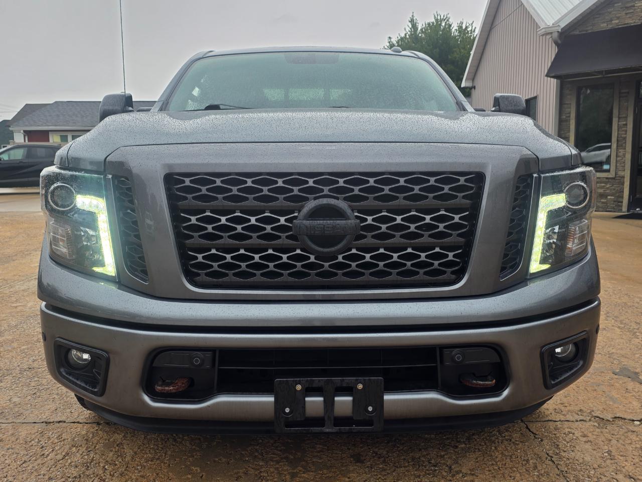 Nissan Titan  2018