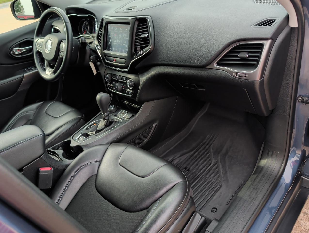 Jeep Cherokee Latitude 4WD 2020