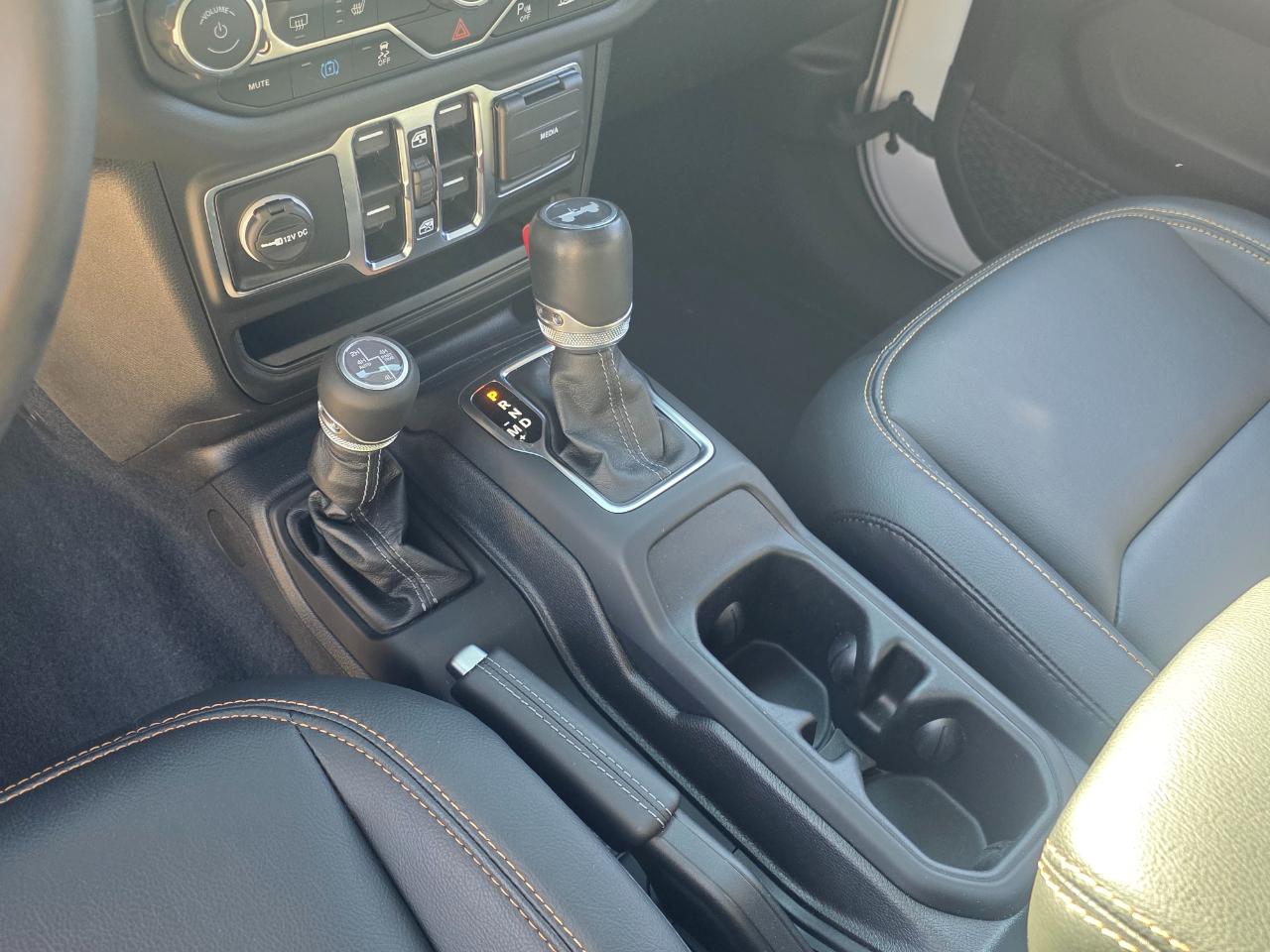 Jeep Wrangler 4xe Sahara 2024