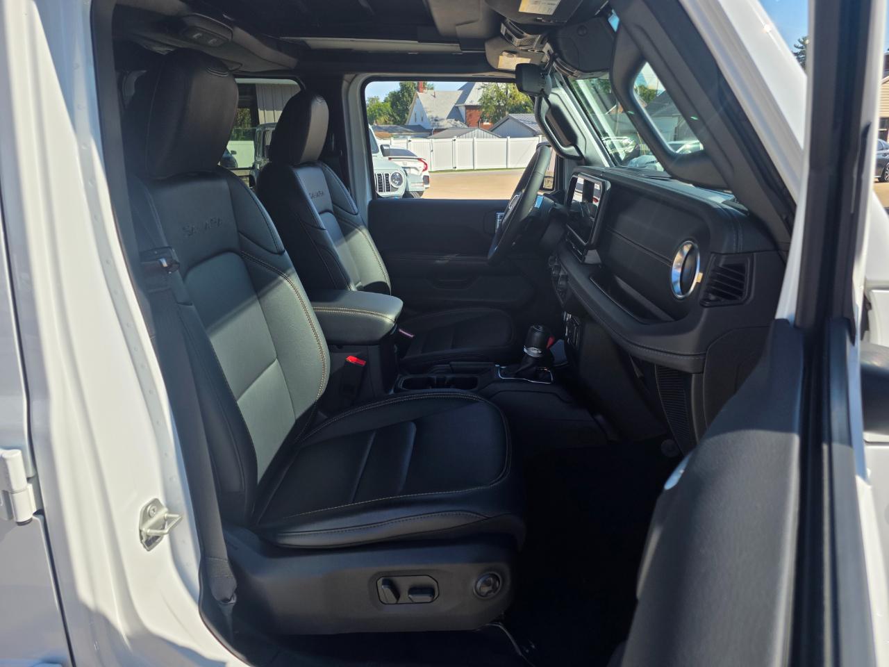 Jeep Wrangler 4xe Sahara 2024