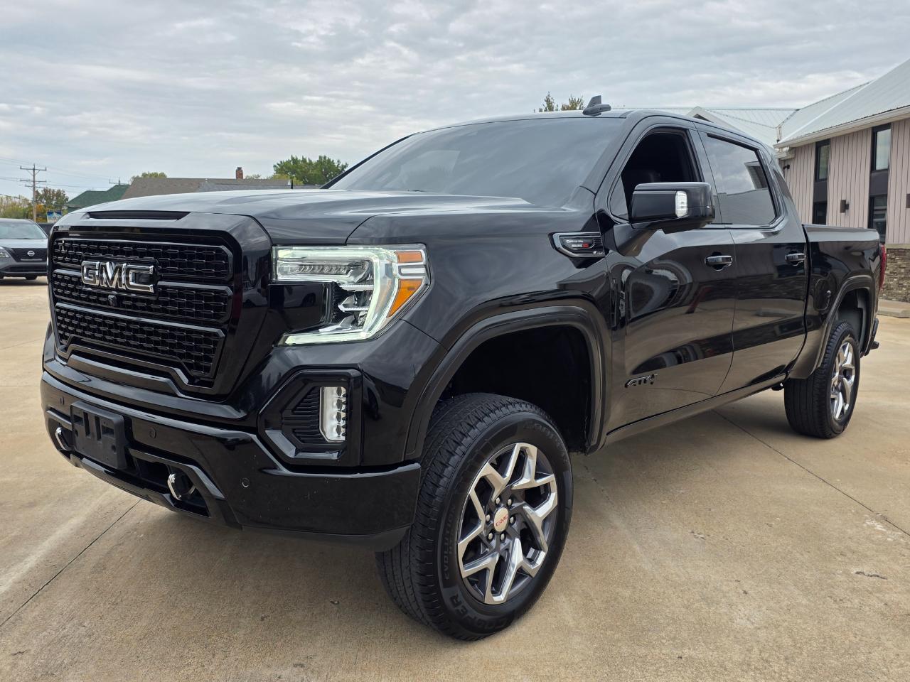 GMC Sierra 1500 Limited AT4 Crew Cab Short Box 4WD 2022