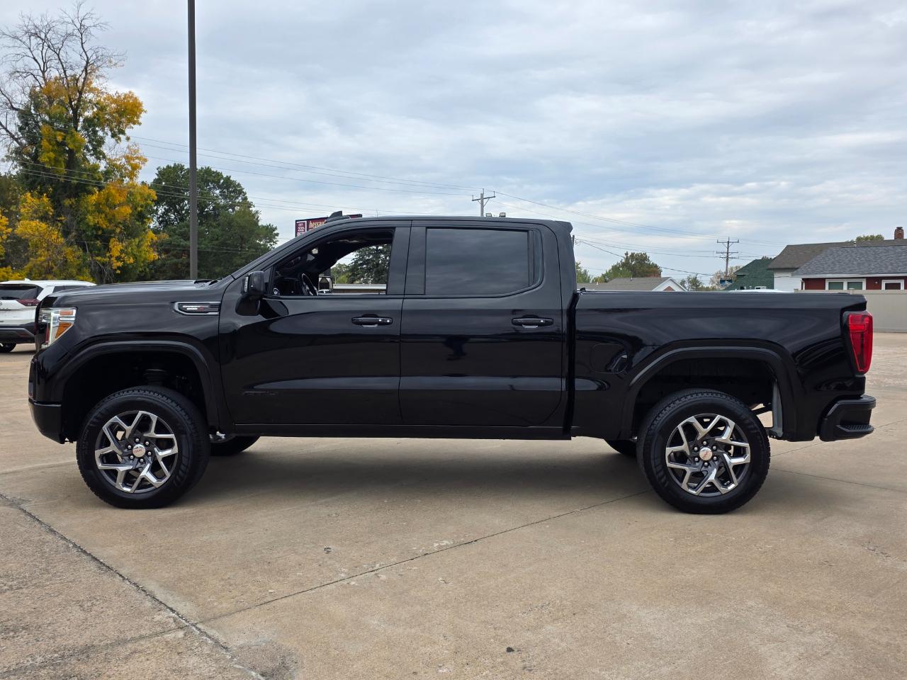 GMC Sierra 1500 Limited AT4 Crew Cab Short Box 4WD 2022