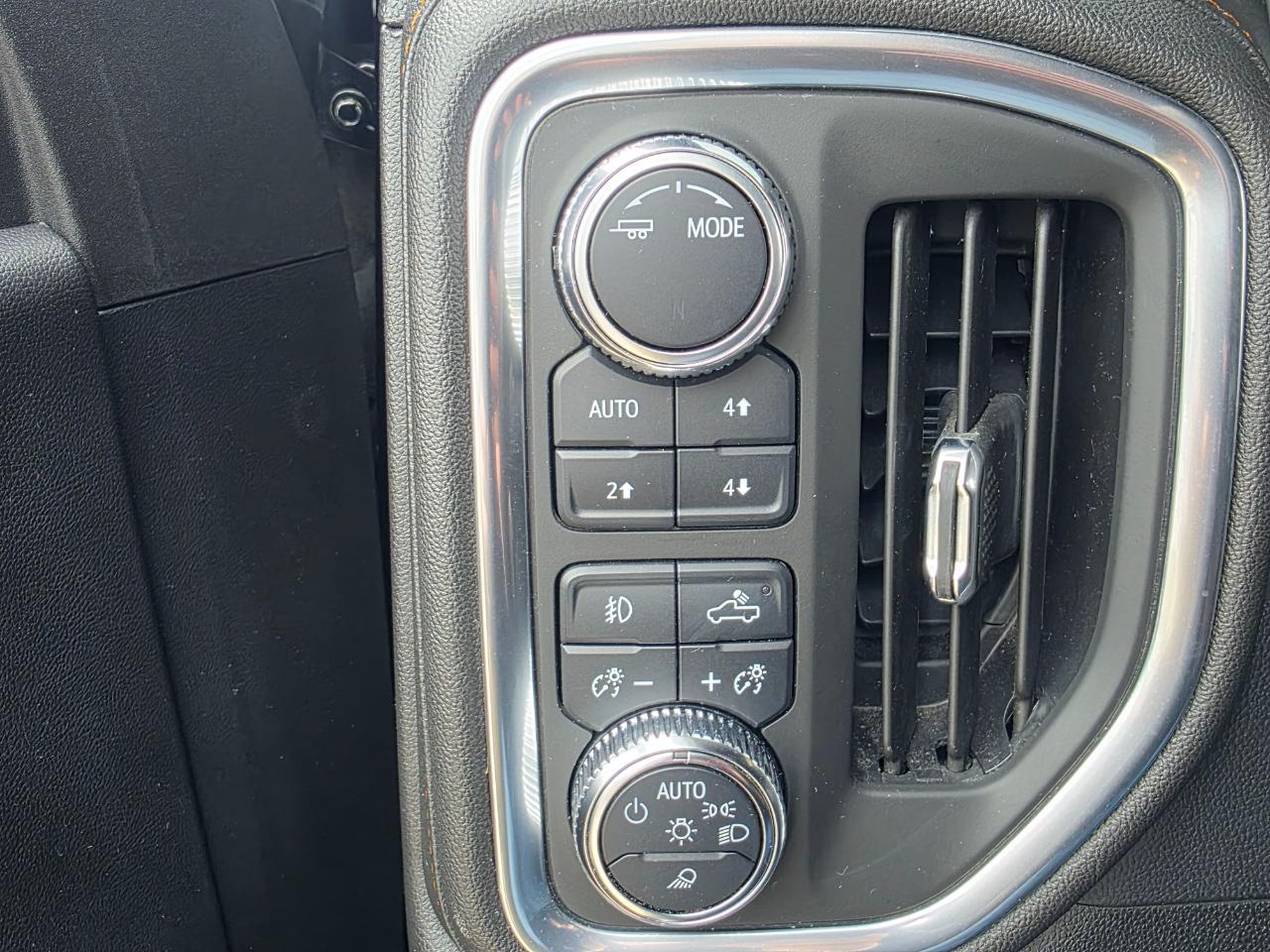 GMC Sierra 1500 Limited AT4 Crew Cab Short Box 4WD 2022