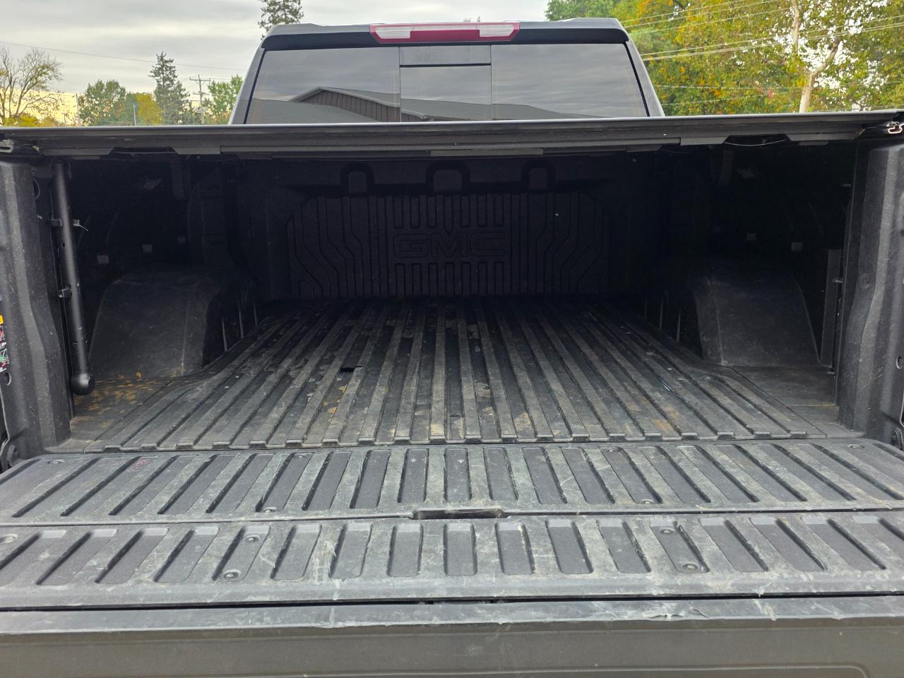 GMC Sierra 1500 Limited AT4 Crew Cab Short Box 4WD 2022
