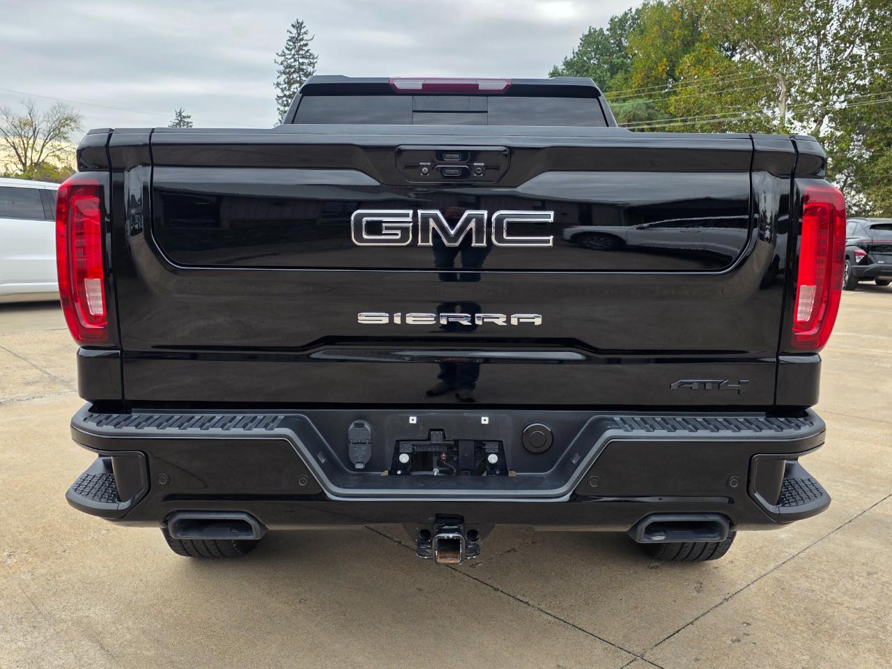 GMC Sierra 1500 Limited AT4 Crew Cab Short Box 4WD 2022